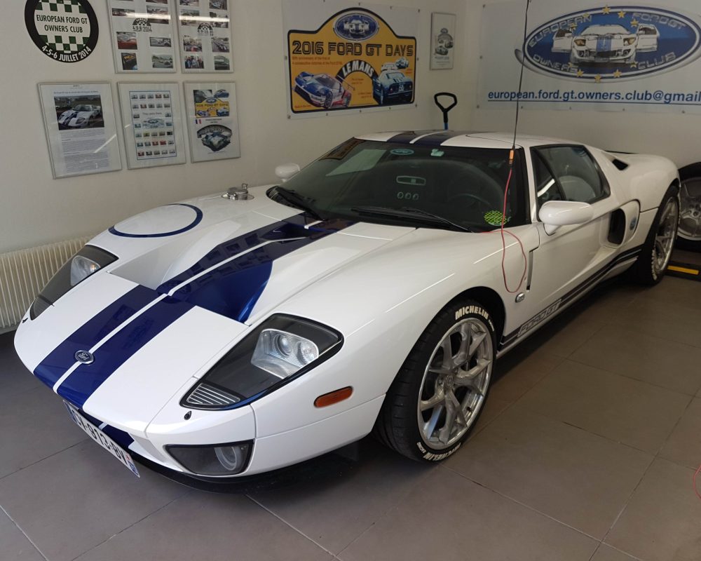FORD GT