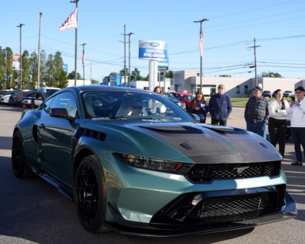 Mustang GTD “aston martin racing green”